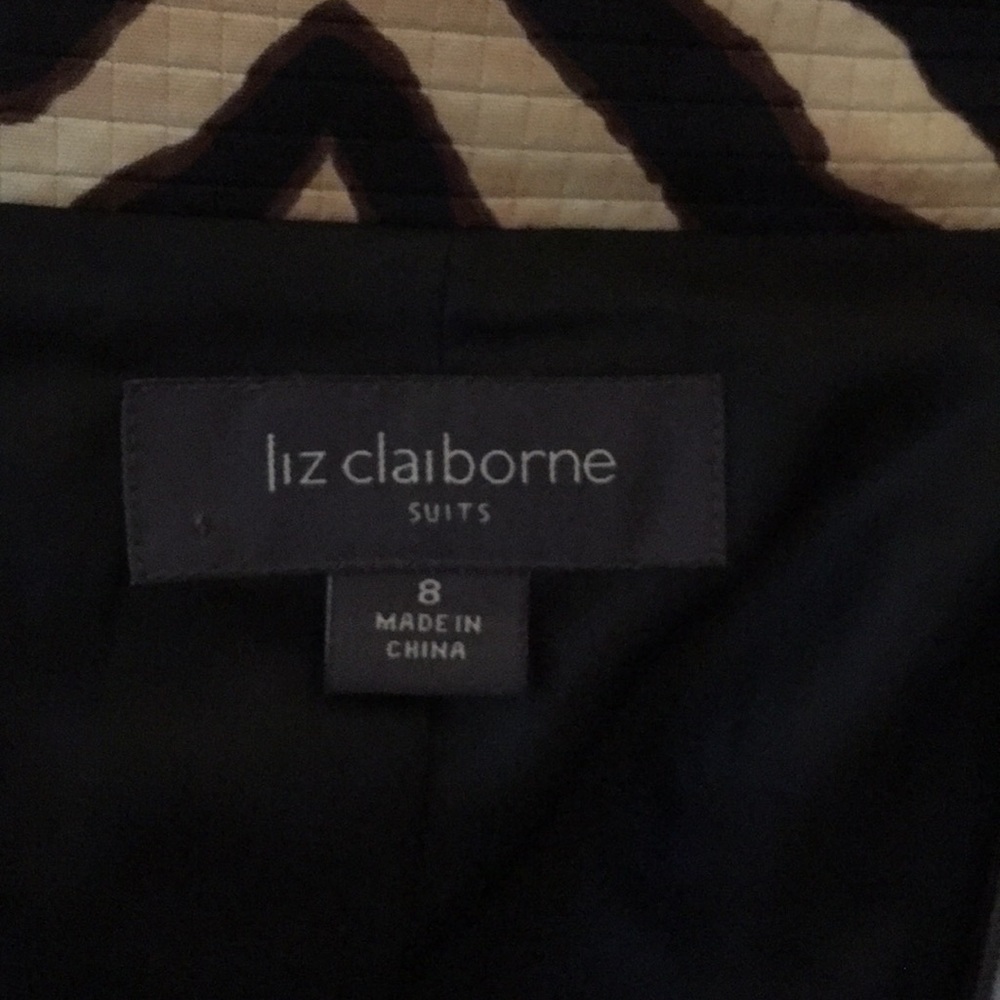 Classic-Modern Jacket! - Picture 4 of 5